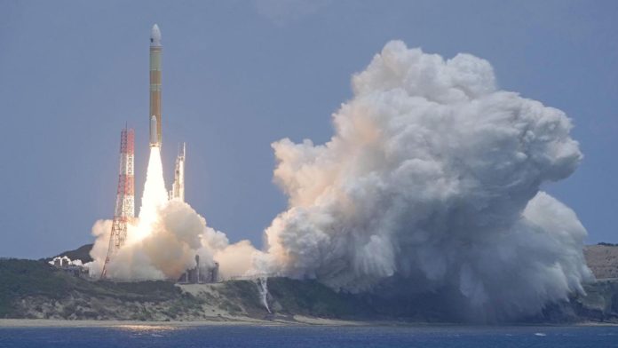 japan-htv-x-reu-2411425.jpg