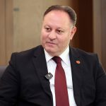 Öztürkler: “Rumlar milli gelirini refah yerine silaha harcıyor”