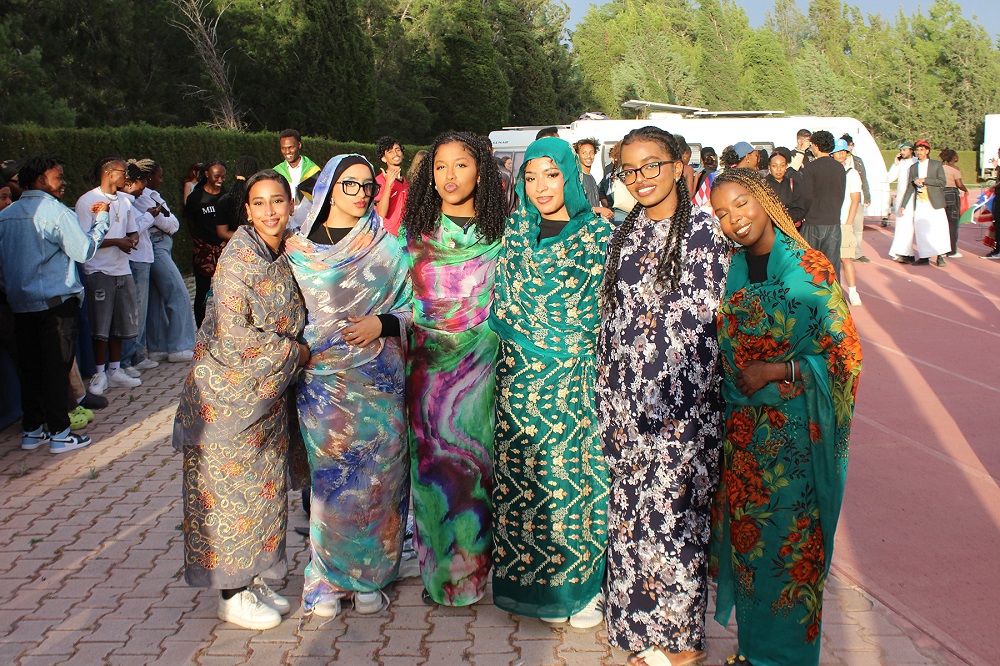 DAÜ Bahar Festivali’nde dün akşam CyFırat ve Tion Wayne sahne aldı