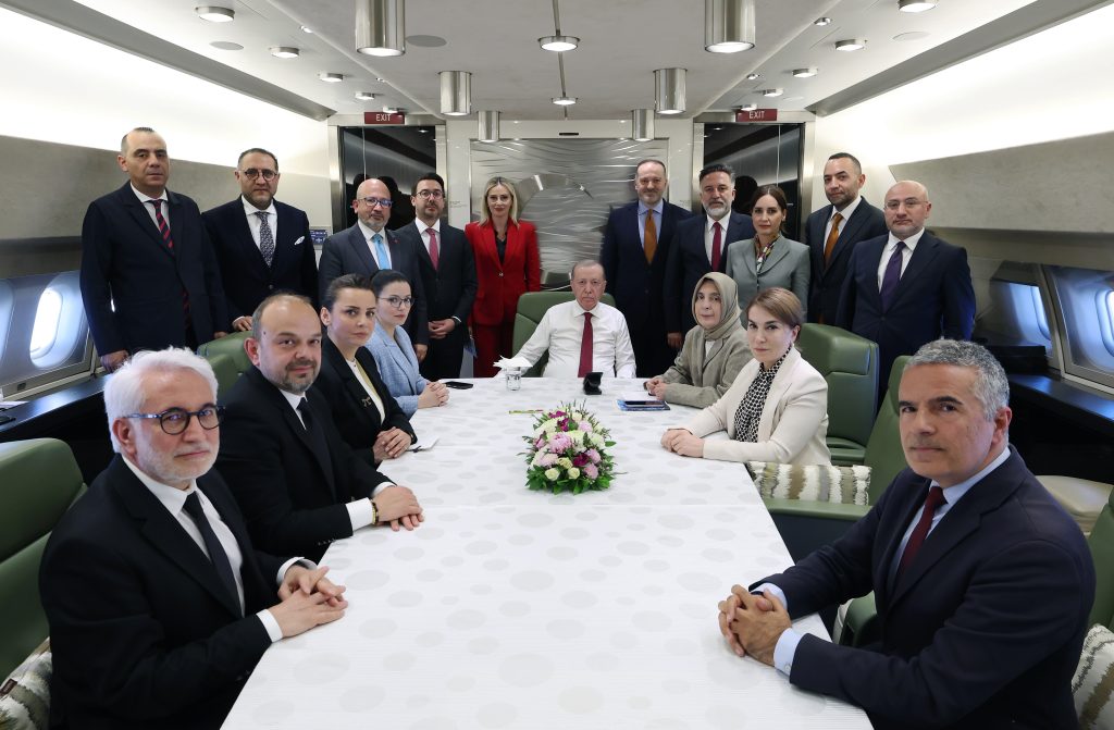 TC Cumhurbaşkanı Erdoğan: "Türk dünyası da üzerine düşeni yaparak, Kıbrıs Türk halkını bağrına basıyor"