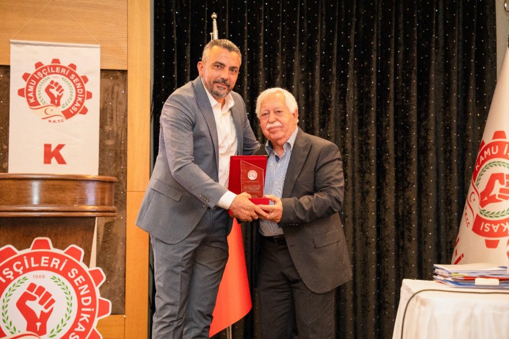 Kamu-İş, “Toplu İş Sözleşmesi Yasası ve Uygulamaları” paneli düzenledi