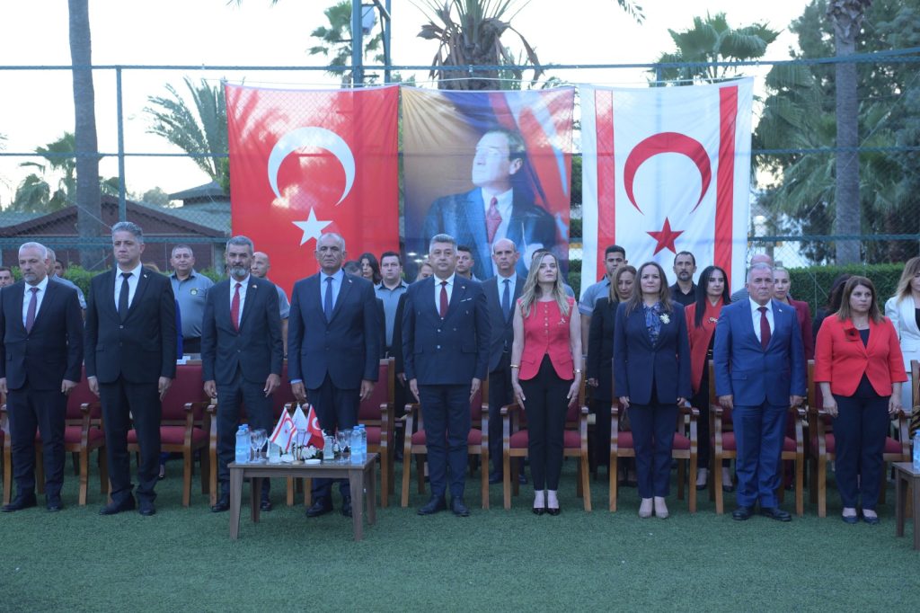 Sivil Savunma Teşkilatı Başkanlığı, yarışmalarda başarı gösteren öğrencilere ödüllerini dağıttı