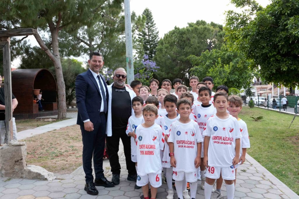 17’nci Zerdali Festivali finalinde bu akşam Yeni Türkü konser verecek
