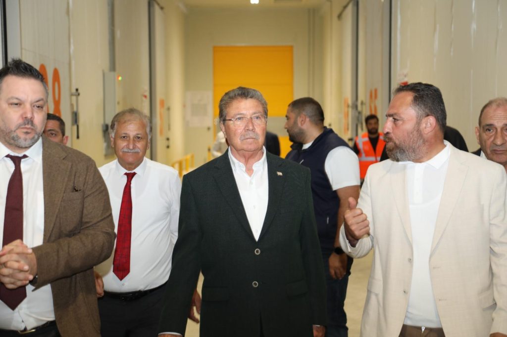 Üstel Güzelyurt Yeni Devlet Hastanesi ve Cypfruvex’teki soğuk hava deposu tesisinde incelemelerde bulundu