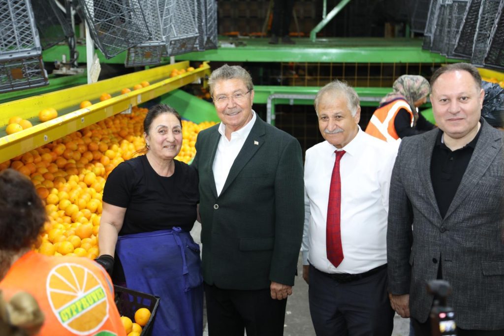 Üstel Güzelyurt Yeni Devlet Hastanesi ve Cypfruvex’teki soğuk hava deposu tesisinde incelemelerde bulundu