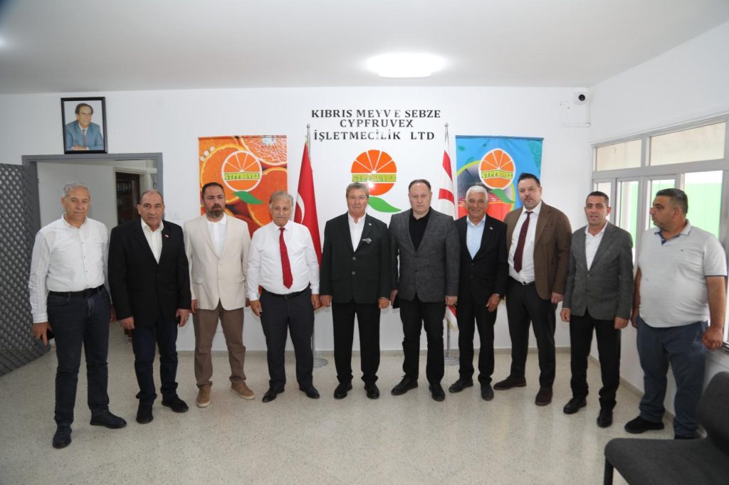 Üstel Güzelyurt Yeni Devlet Hastanesi ve Cypfruvex’teki soğuk hava deposu tesisinde incelemelerde bulundu