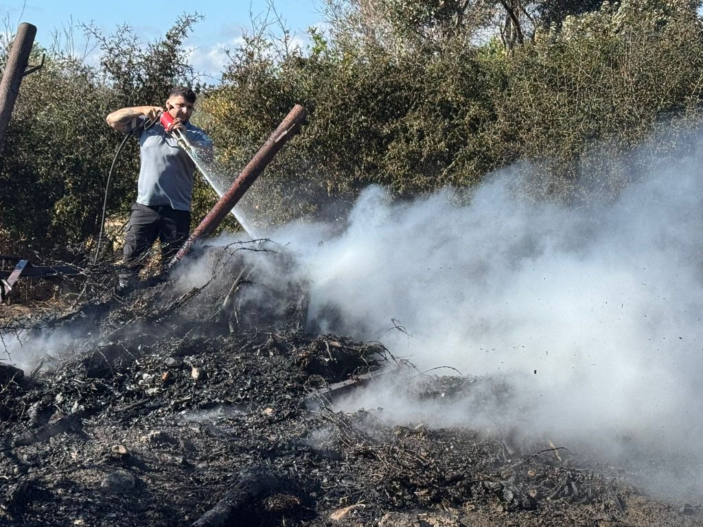 Güzelyurt - Kalkanlı’da yangın…30 dönümlük alandaki kuru otlar, 10 dönüm biçilmemiş buğday ve ağaçlar yandı