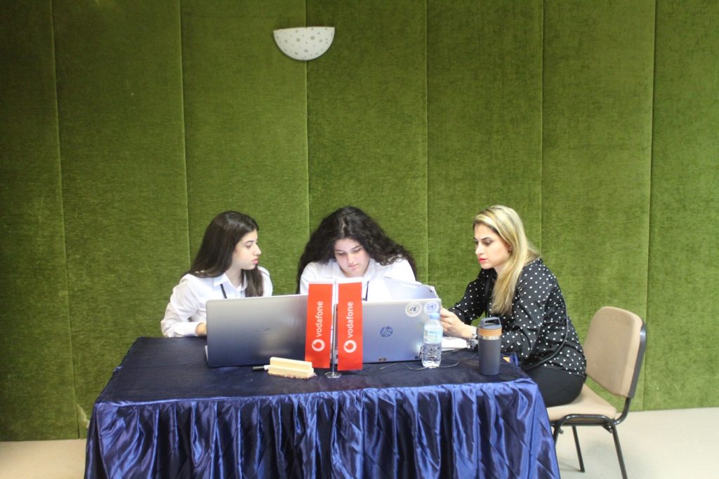 DAÜ TechGirls Komitesi'nin düzenlediği liseler arası bilişim yarışması yapıldı
