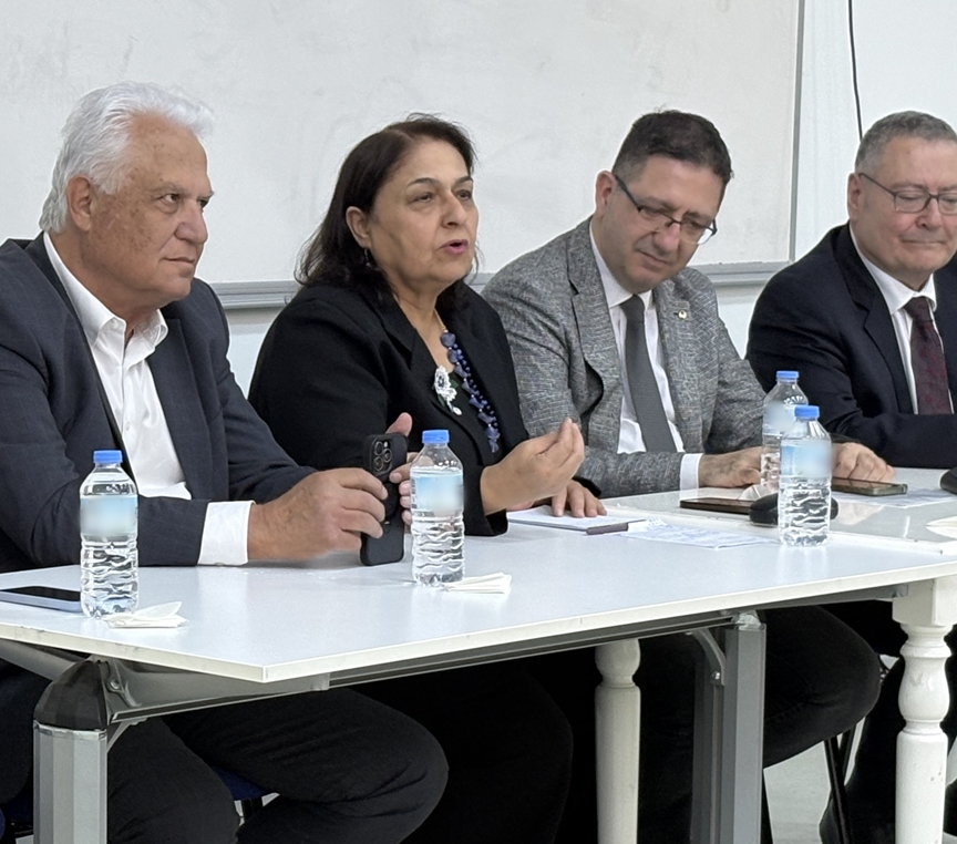 GAÜ’de “Spor Kulüpleri Yöneticilerinin Hukuki ve Cezai Sorumlulukları” paneli düzenlendi