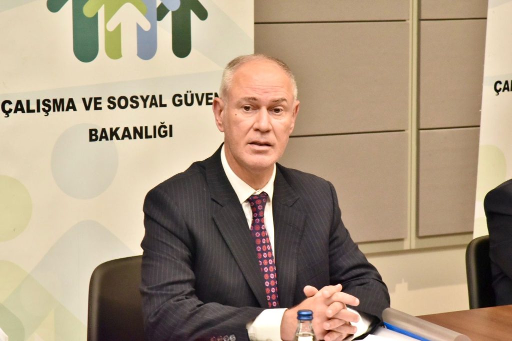 "Suça Sürüklenen Çocuklar ve Genç Erişkinler İçin Rehabilitasyon ve Tahliye Sonrası Topluma Kazandırma Projesi" protokolü imzalandı