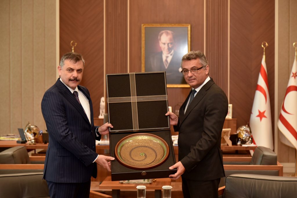 Erhürman, Türkiye İçişleri Bakanı Çiftçi’yi kabul etti