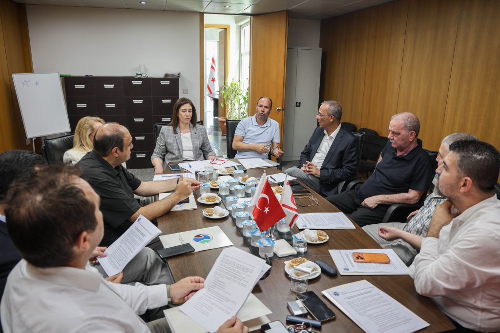 İncirli: “Sektörlerin önünü açacak politikaları hayata geçireceğiz”
