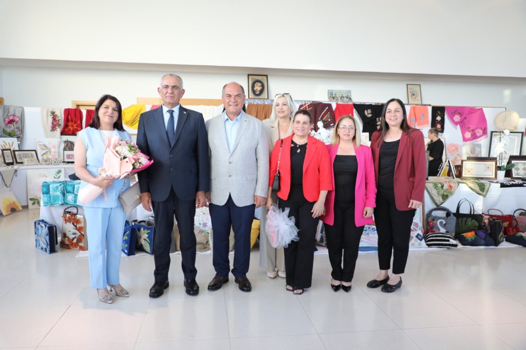 Çavuşoğlu, Köy Kadın Kursları Sergisi’nin açılışına katıldı