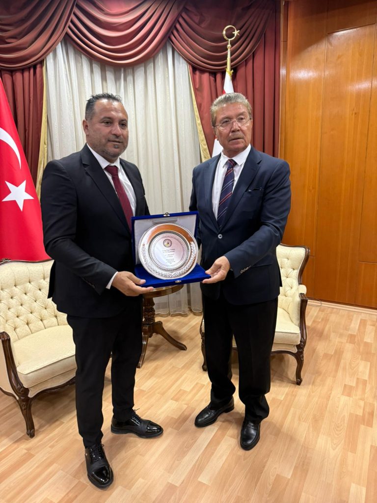 Başbakan Üstel KTSYD heyetini kabul etti