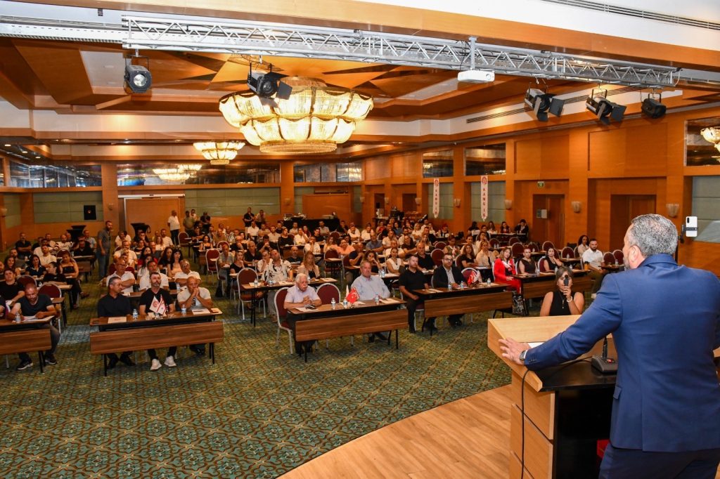 “TİS Yasası ve Uygulamaları” panel dizisinin üçüncüsü Gazimağusa’da yapıldı