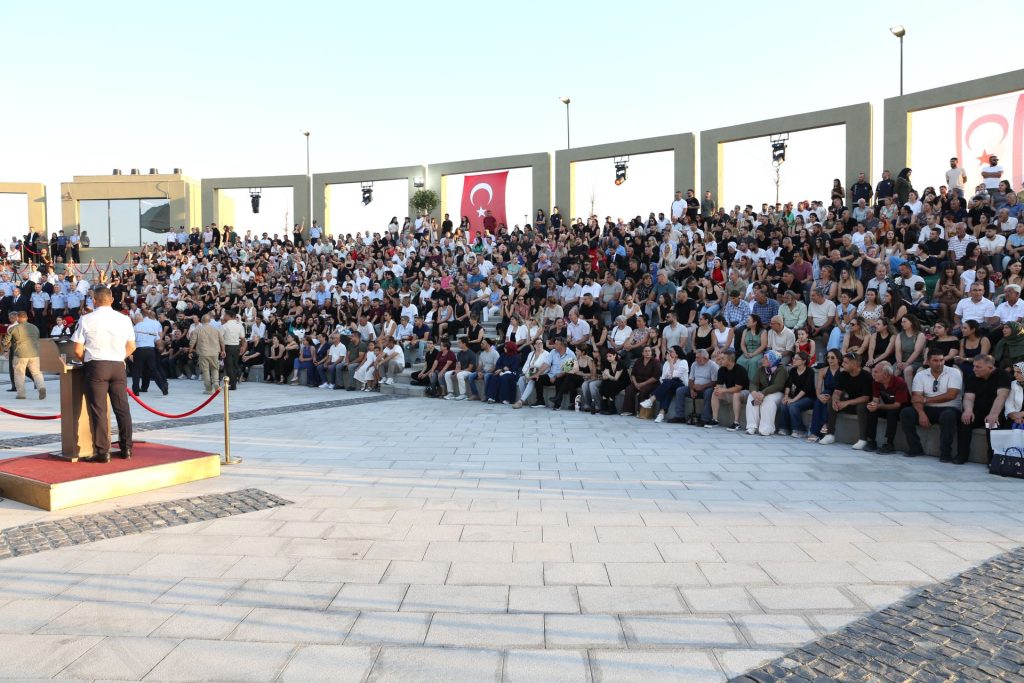 Polis ve İtfaiye Temel Eğitimi Yemin ve Mezuniyet Töreni yapıldı