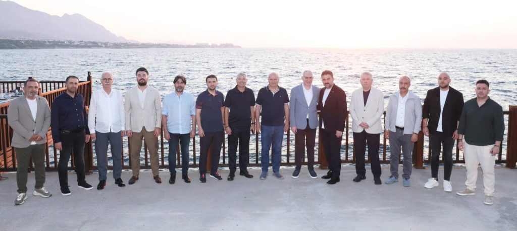 KKTC'de temaslarda bulunan ATO heyetinden KTSO'ya ziyaret...