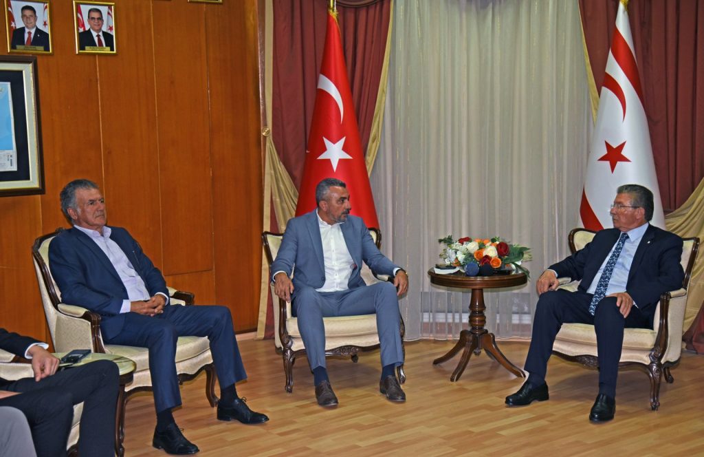 Başbakan Üstel, Hür-İş Federasyonu heyetini kabul etti