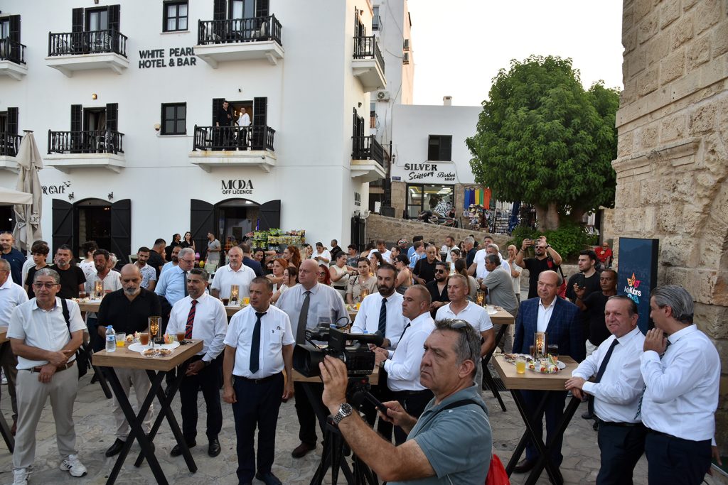 Girne Antik Liman’daki eski Gümrük Binası sergi alanı olarak hizmete girdi