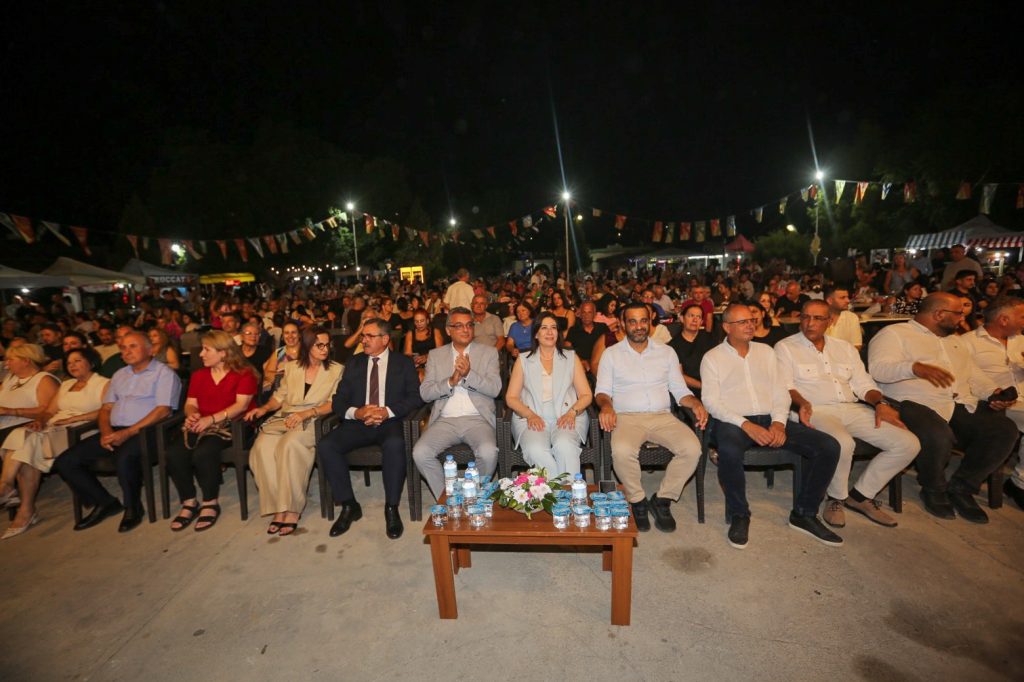 CTP Genel Başkanı İncirli, Meşale Festivali’ne katıldı