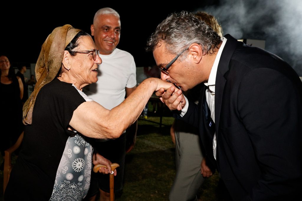 Erhürman, Yeniboğaziçi ve Serdarlı’daki festivallere katıldı