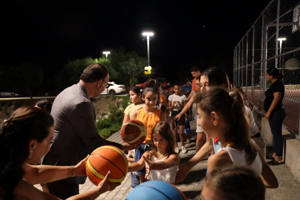 Topçuköy Çocuk Parkı ve Rekreasyon Alanı açıldı