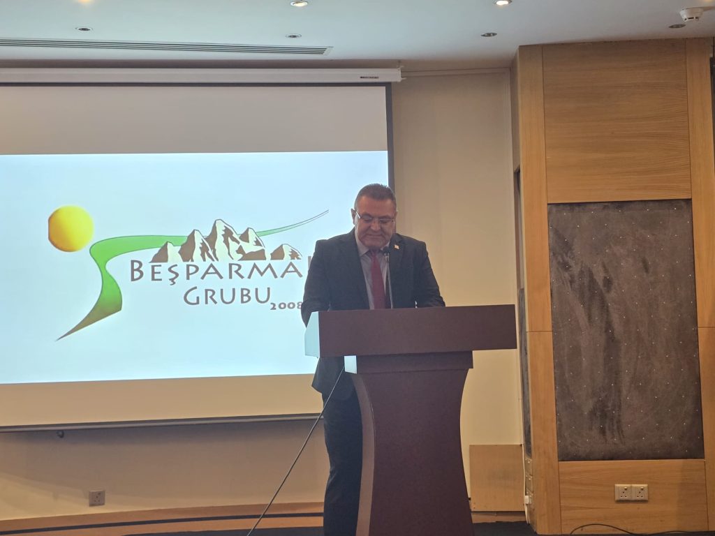 Beşparmak Düşünce Grubu "Neden Egemen Eşitlik ve Eşit Uluslararası Statü?" konulu panel düzenledi