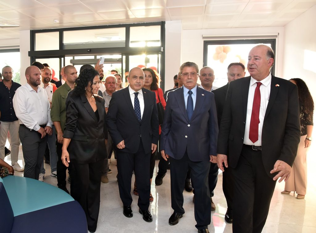 Dr. Halil Onalt Dikmen Sağlık Merkezi açıldı… Üstel:” Sağlıkta devrim yarattık”