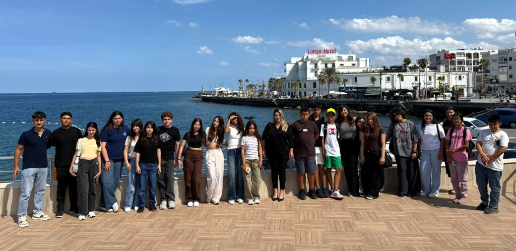“Ülkemi Tanıyorum”… Karpaz bölgesindeki gençler Girne’yi gezdi