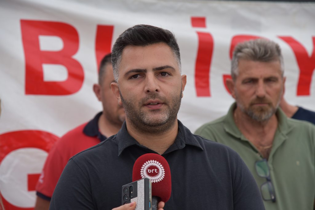 Petrol İşçileri Sendikası Kalecik Dolum Tesisleri’nde süresiz grev başlattı. Bayilere akaryakıt verilmiyor